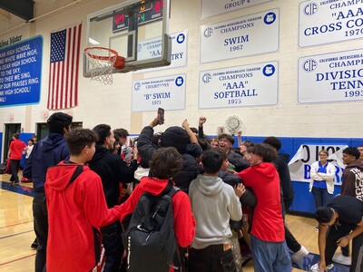 Burroughs sweeps Burbank in regular-season finale doubleheader to clinch playoff spots 