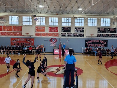 Dons Girl's Volleyball Continue Winning Ways